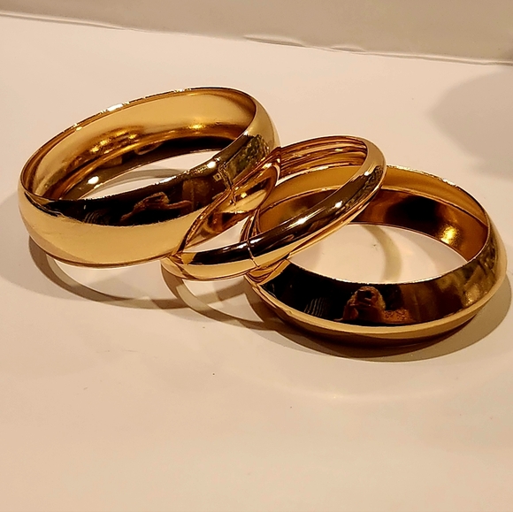 3 Round Chunky Bracelets. Smooth metal.Bangles Trendy Designe. Hupoallergenic - Picture 10 of 13